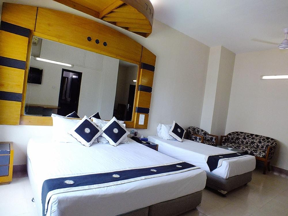 Uni Resort ค็อกเซสบาซาร์ ภายนอก รูปภาพ