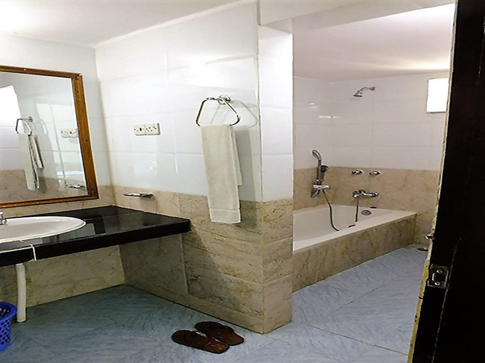 Uni Resort ค็อกเซสบาซาร์ ภายนอก รูปภาพ